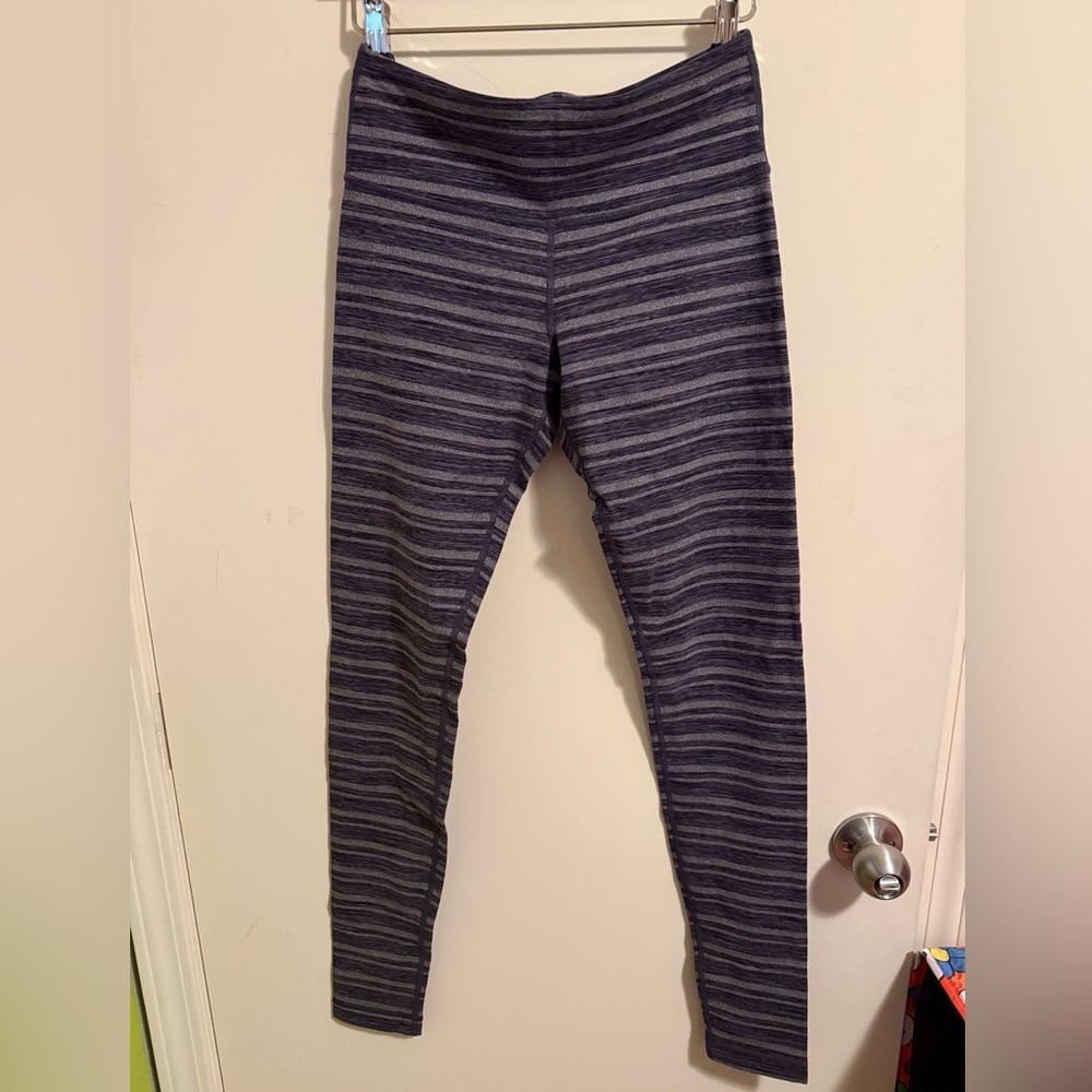 Lululemon Striped Gray Wunder Under Leggings Pants - size 6